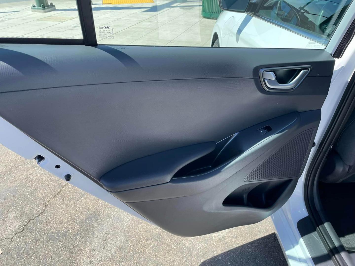 2021 WHITE /GRAY Hyundai Ioniq Plug-In Hybrid (KMHC75LD7MU) , located at 744 E Miner Ave, Stockton, CA, 95202, (209) 944-5770, 37.956863, -121.282082 - Photo#11